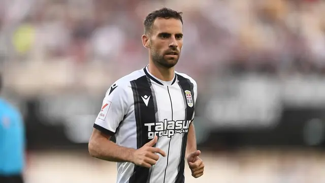 Adalah Hector Hevel, mantan playmaker Timnas Belanda U-20 yang bermain untuk Portimonense di kasta kedua Liga Portugal yang bakal diupayakan membela Timnas Malaysia.