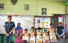 Lapas Tanjungpandan Salurkan Bantuan Perlengkapan Sekolah, Wujudkan Kepedulian Pendidikan