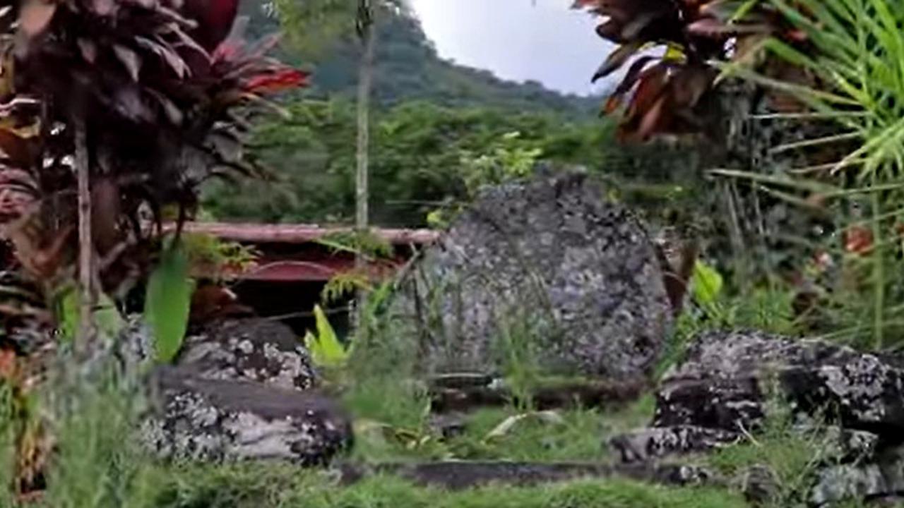 Desa Umpungeng tengah-tengah Indonesia