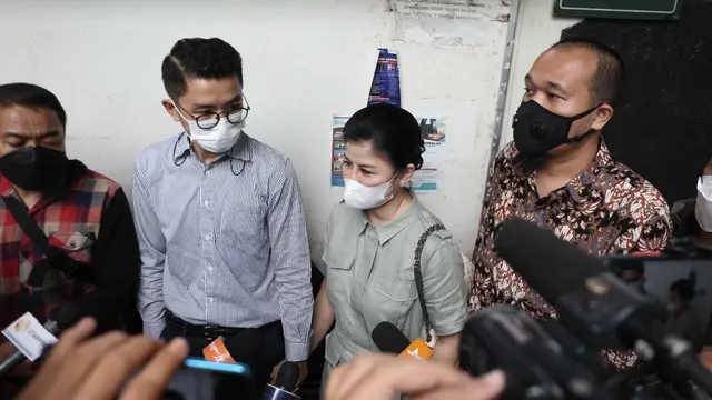 Desiree Tarigan hadir di sidang cerai Bams eks Samsons