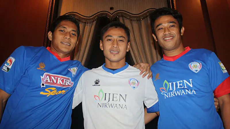 pemain-arema-131127b.jpg