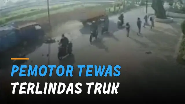 Ia jatuh dan terlindas truk yang melaju dari arah berlawanan.