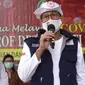 Sandiaga Uno membagikan 4.600 APD ke RS Sulianto Saroso. (Istimewa)