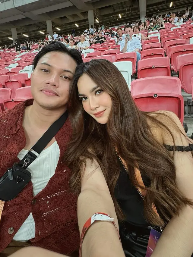 Gaya couple Rizky Febian dan Mahalini Raharja