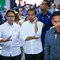 Presiden Jokowi didampingi Menkes Budi Gunadi mengecek pelayanan kesehatan pada pasien yang menggunakan KIS BPJS Kesehatan di RSUD Kota Salatiga Jawa Tengah (Dok: Kemenkes)