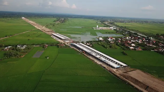 Proyek Jalan Tol Semarang-Demak