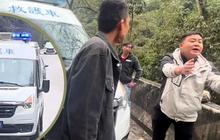 Demi Liburan Lancar, Wisatawan China Sewa Ambulans Terobos Macet