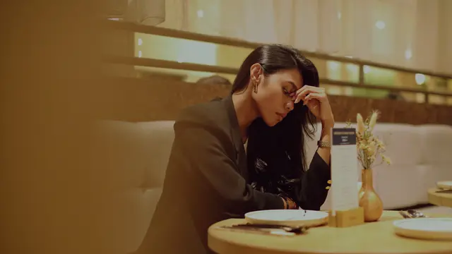 wanita januari sikap yang sedih