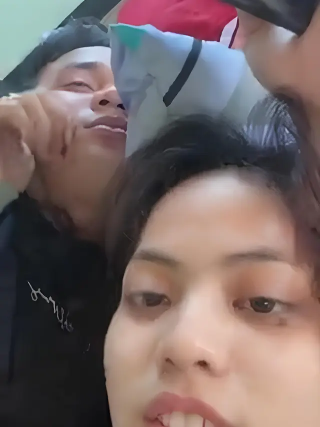 Putri Isnari dan Abdul Aziz