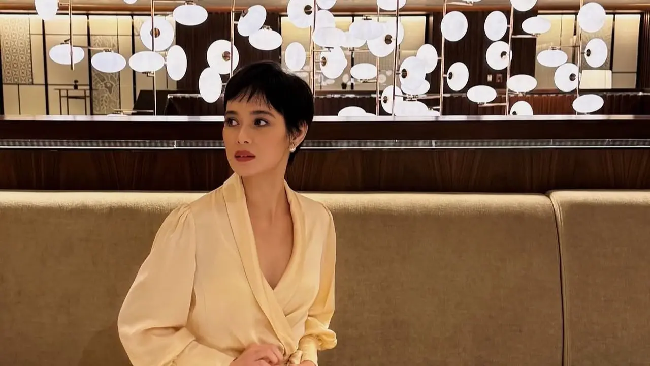 Renata Kusmanto tampil menawan dalam balutan dress (Instagram/@renata711)