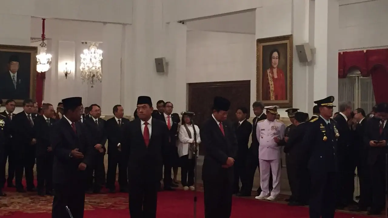 Presiden Jokowi lantik Moeldoko, Idrus Marham, Agum Gumelar dan Marsdya Yuyu Sutisna