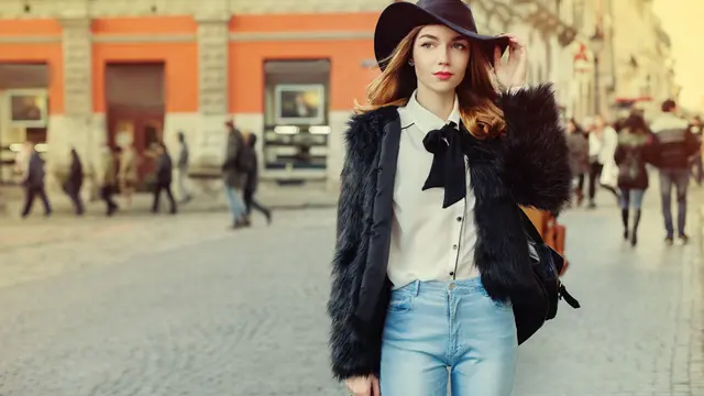 4 Fashion Tips untuk Perempuan Bertubuh Ramping, Bisa Buat Penampilan Lebih Berisi Lho