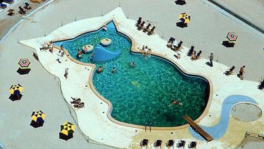 10 Kolam Renang Paling Unik Di Dunia Fashion Fimela Com