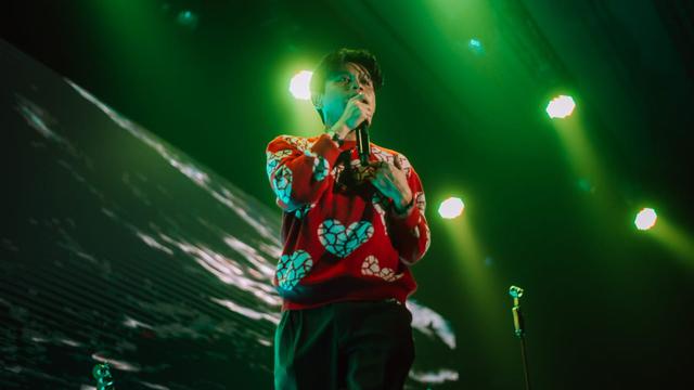 Juicy Luicy di Konser Untuk Korban Sakit Hati.