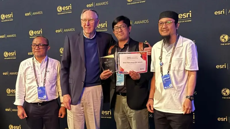 Pemerintah Provinsi Daerah Khusus Ibukota Jakarta dan SKK Migas yang meraih penghargaan di San Diego, Amerika Serikat, dari SAG Award (The Esri Special Achievement in GIS) 2024 (Istimewa)