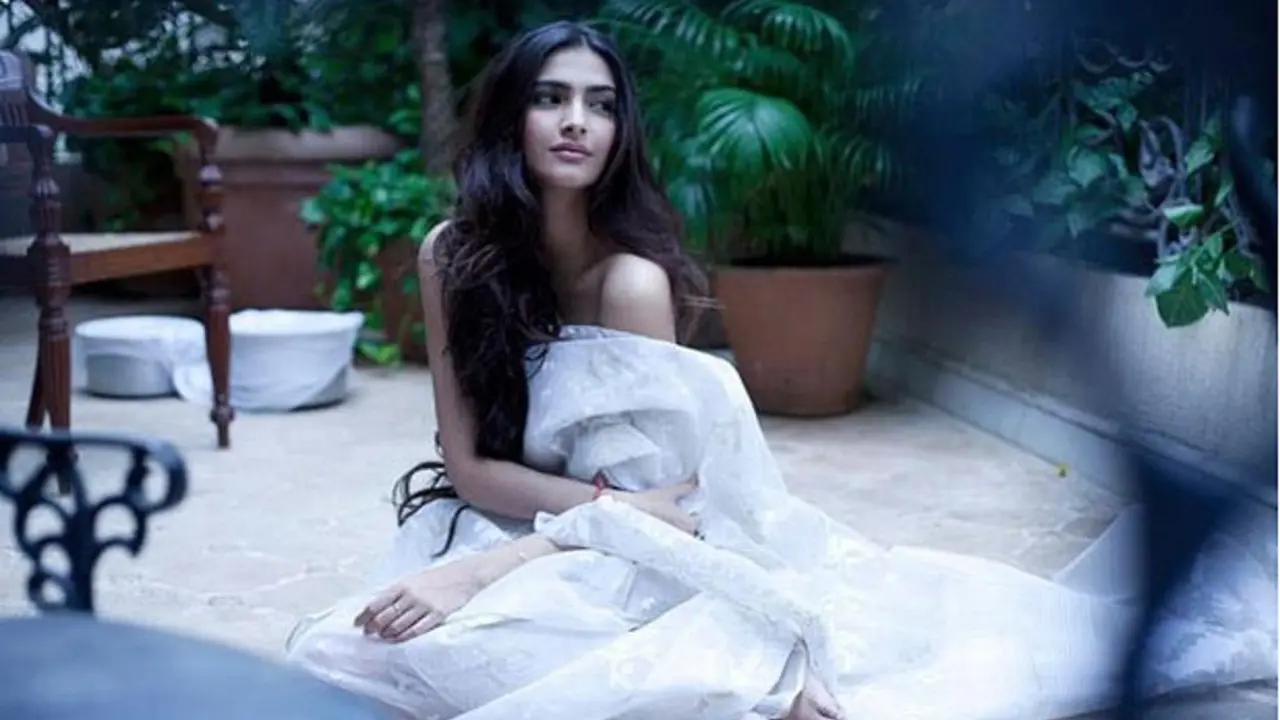 Sonam Kapoor Singkirkan Aishwarya Rai Jadi Bintang Iklan