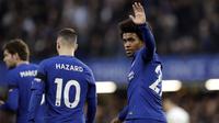 Willian merayakan golnya ke gawang Crystal Palace pada lanjutan Premier League di Stamford Bridge stadium, London, (10/3/2018). Chelsea menang 2-1.(AP/Matt Dunham)