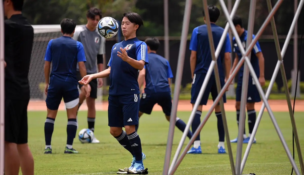 Namun bukan perkara mudah bagi Rento Takaoka dan kawan-kawan untuk mengalahkan Senegal. Timnas Senegal U-17 diperkuat oleh pemain yang memiliki kemampuan mengolah bola di atas rata-rata. (Doc. LOC WCU17/SBN)