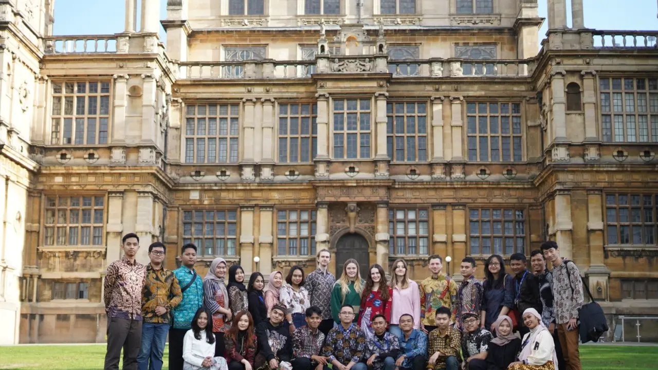 Penerima Indonesian International Student Mobility Awards for Vocational Edition (IISMAVO) di Inggris, Oktober 2022.