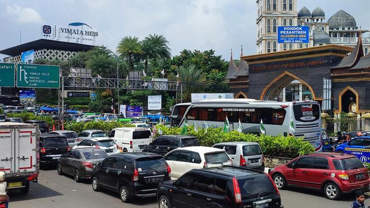 Jalur Puncak Padat, Polisi Berlakukan One Way Arah Jakarta Hari Ini