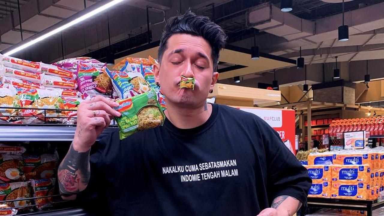 Kesannya gagah, tapi di balik itu, Miller punya humor yang menghibur teman, penggemar, dan netizen di IG-nya.