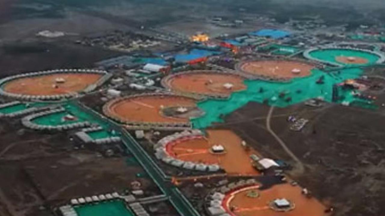 Desa di distrik Kutch Gujarat dianugerahi gelar "Desa Wisata Terbaik" oleh Organisasi Pariwisata Dunia (UNWTO) dari PBB (Prime Minister Office India).