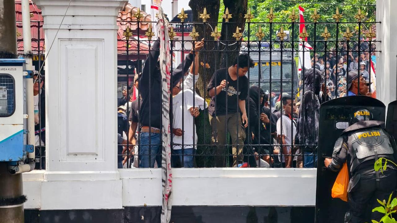 Demo Pati Rusuh, 34 Orang Luka Polisi Bantah Ada Korban Jiwa