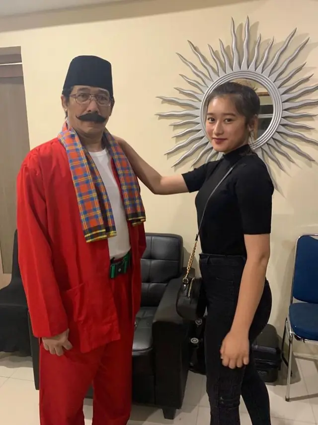 7 Potret Kebersamaan Parto Patrio dan Amanda Caesa, Selalu Kompak