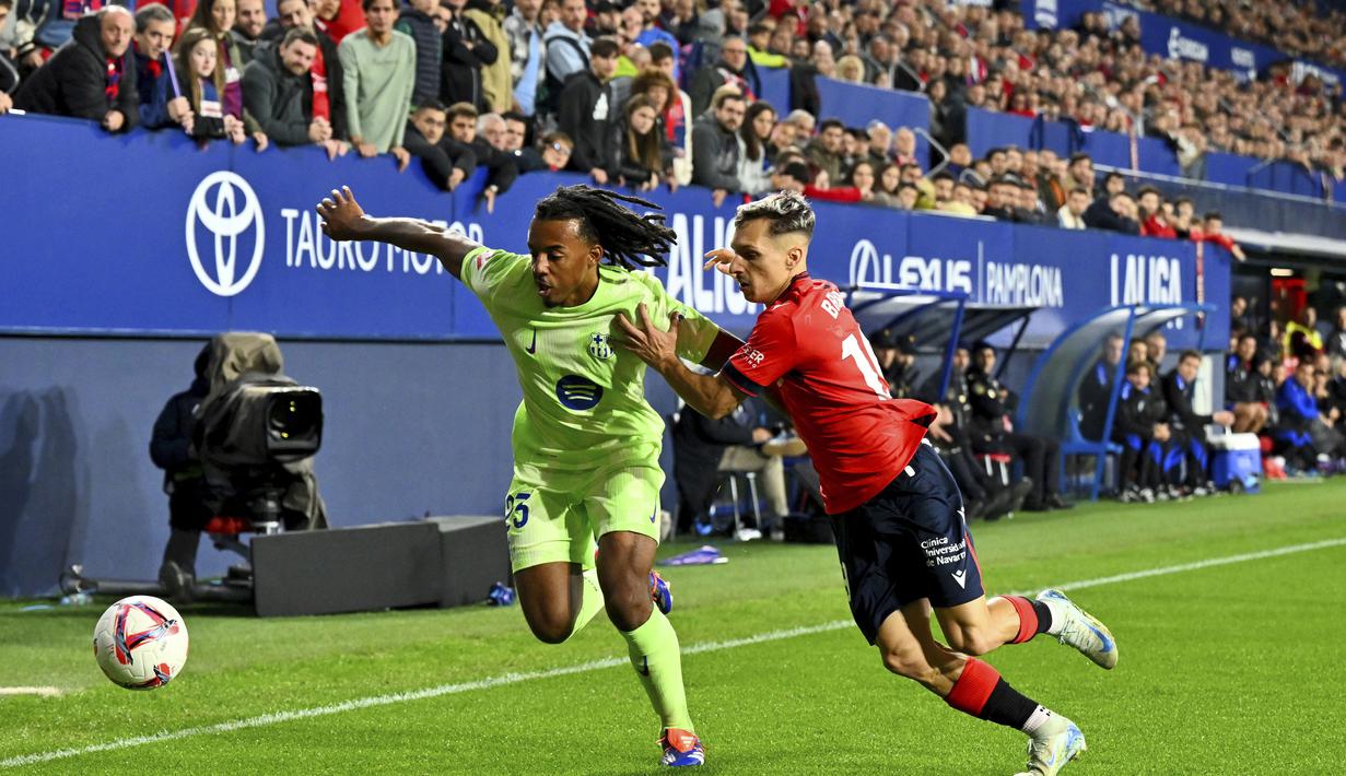 Setelah mengantongi tujuh kemenangan beruntun di kompetisi domestik, El Barca dipaksa menelan kekalahan perdananya di tangan Osasuna. (AP Photo/Miguel Oses)