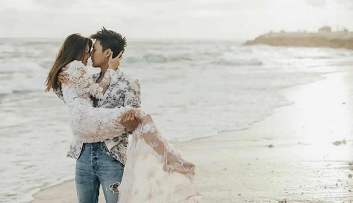 Bintang sinetron Aladin, mengakui bahwa apapun masakan istri tetap saja nikmat. Namun rupanya, Fendy juga sudah mengajukan permintaan kepada Stella untuk dibuatkan menu tertentu. (Instagram/fendychow)