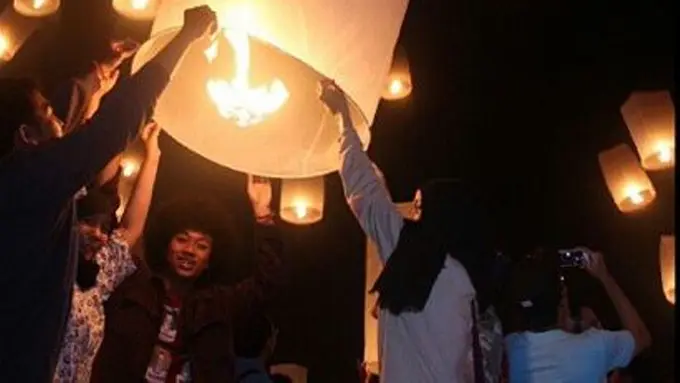 Potret Serunya Perayaan Waisak di Candi Borobudur