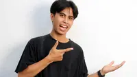 Rekomendasi Kaos Polos Oversized Pria untuk Outfit Santai yang Tetap Fashionable