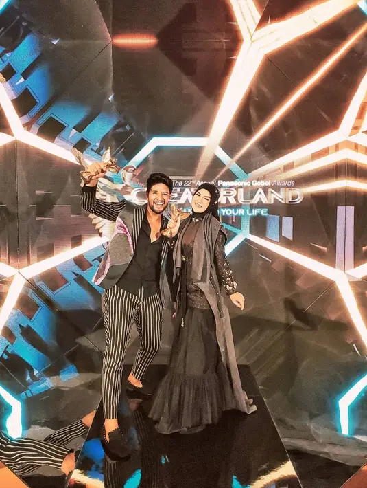 Akan kembali ke dunia akting nantinya, Ammar Zoni dan Irish Bella tak menceritakan lebih detail tentang karyanya. Hanya saja Ammar berharap memiliki dampak positif untuk publik. (Instagram/_irishbella_)