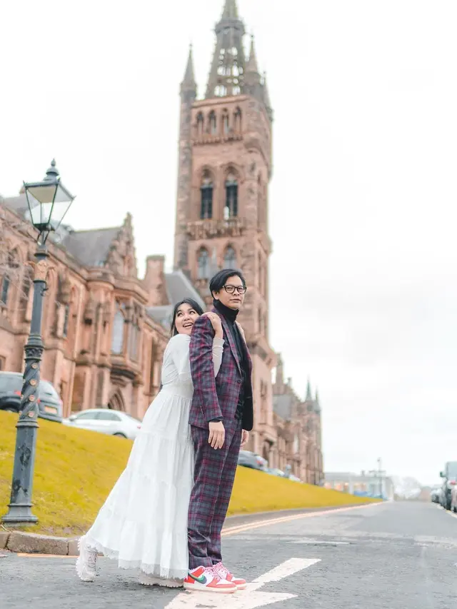 Anniversary ke-28 Armand Maulana dan Dewi Gita