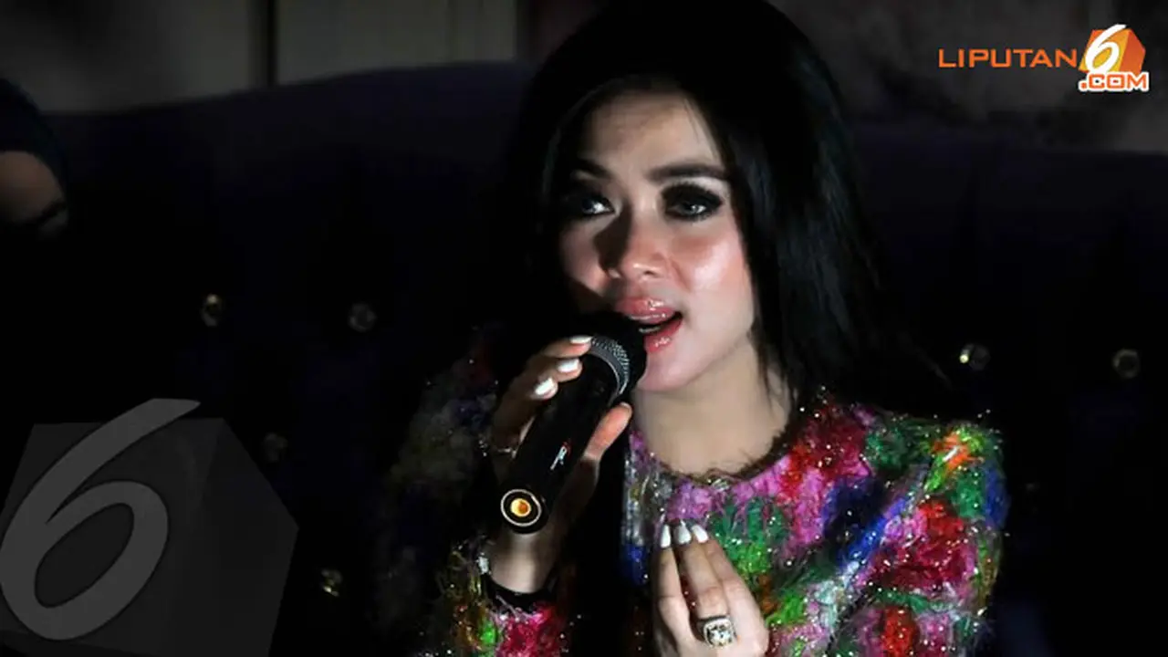 syahrini-3-140213a.jpg