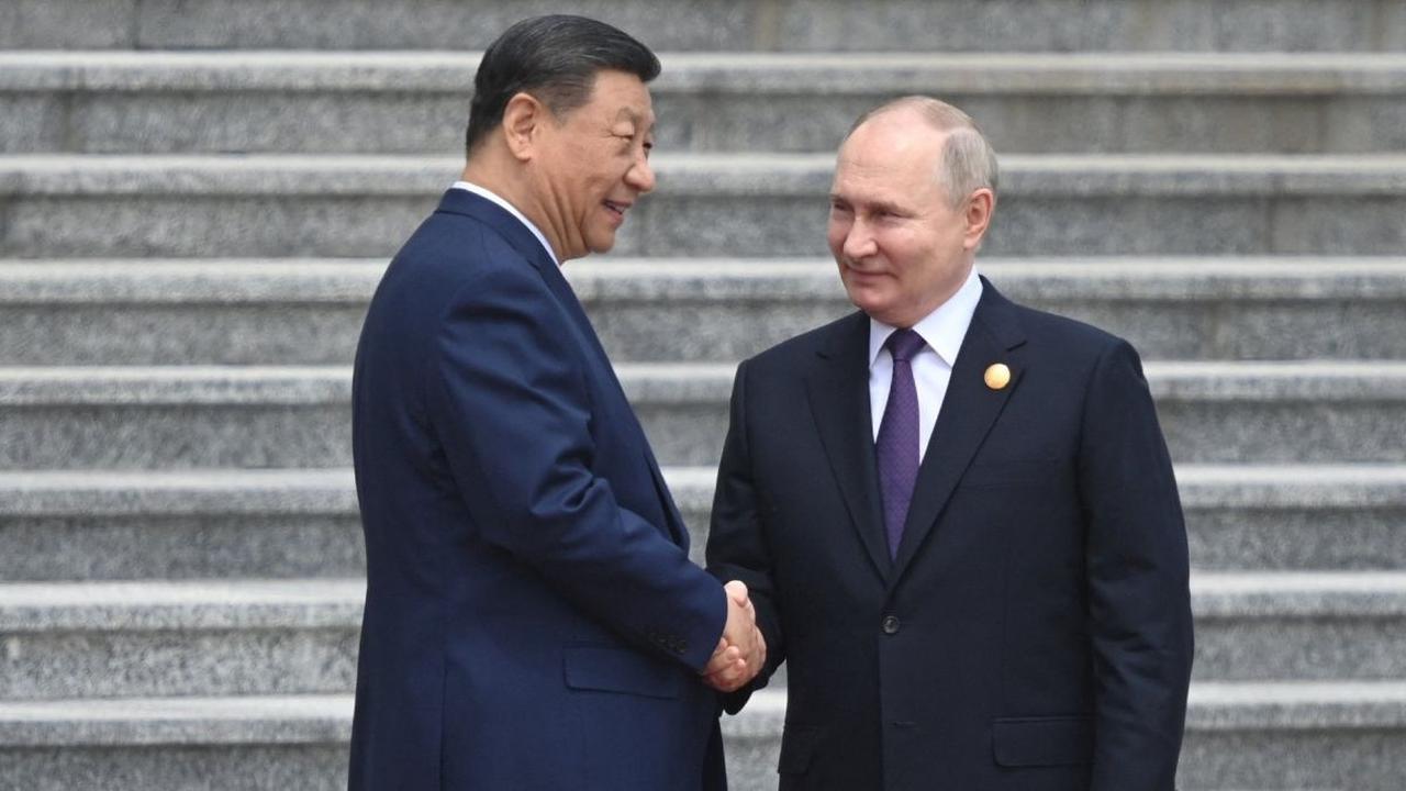 FOTO: Makin Mesra, Putin-Xi Jinping Janjikan 'Era Baru' dan Kompak Kutuk Amerika Serikat