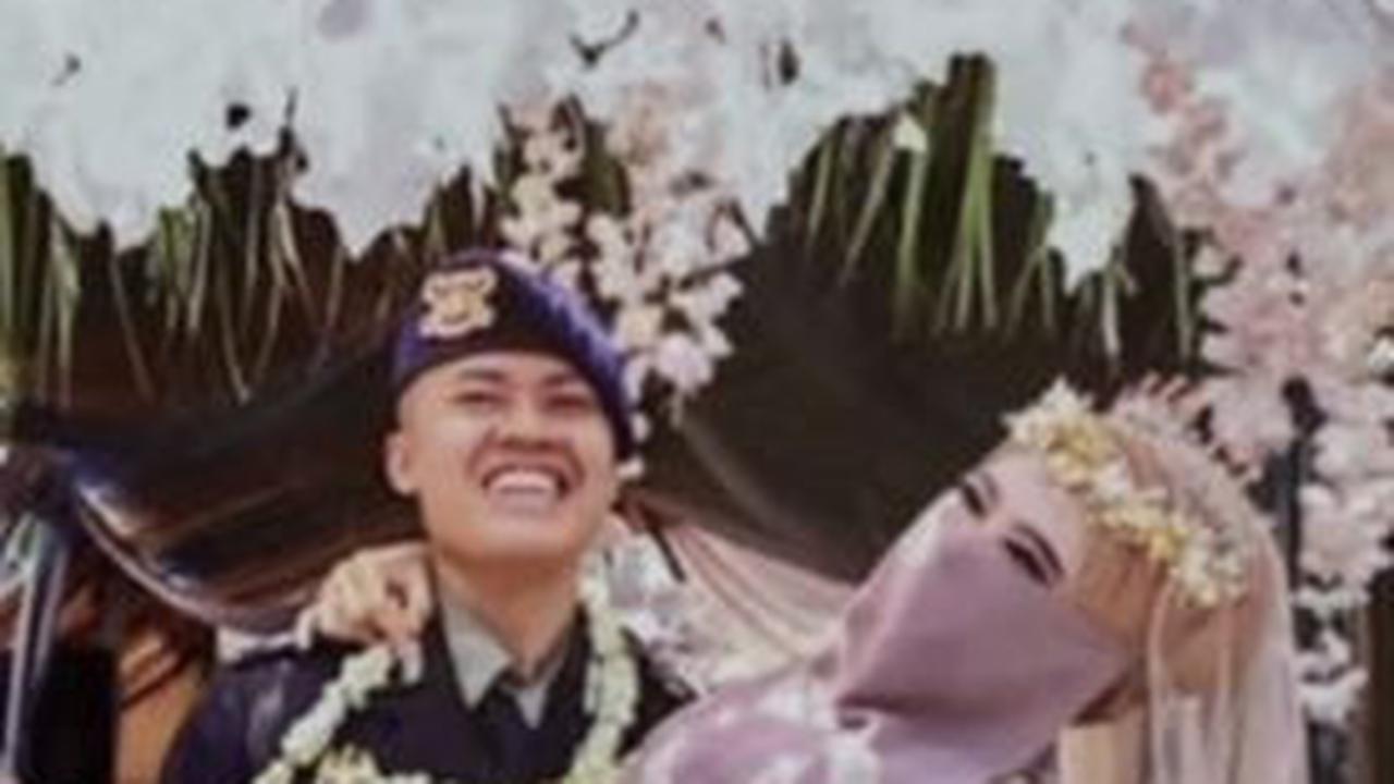 Kisah Perempuan Bercadar Dinikahi Bintara Polri, Hanya Bisa Berserah saat Ditinggal Tugas 'Saya Takut Kehilangannya