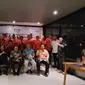 Ketua Umum PP PBVSI Imam Sudjarwo melepas timnas voli putra Indonesia jelang SEA V League 2024. (Istimewa)