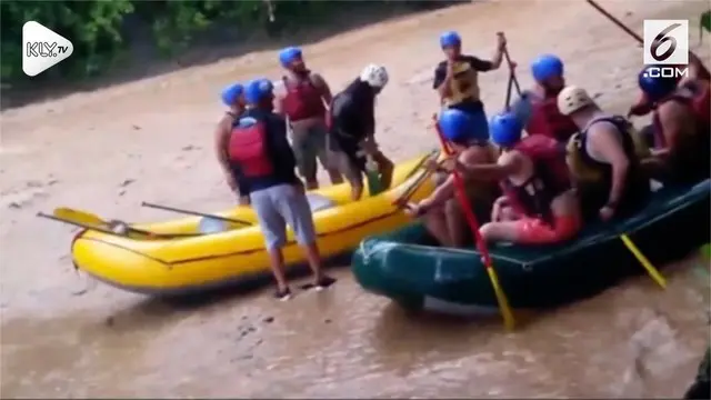 VIDEO: Perahu Arung Jeram Terbalik, Turis Kosta Rika Tewas