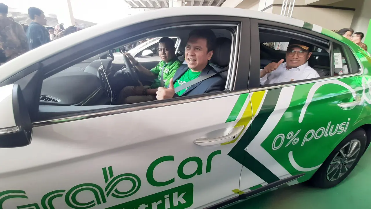 peluncuran Grabcar Elektrik di Terminal 3 Bandara Internasional Soekarno Hatta, Senin (27/1/2020). (Pramita/Liputan6.com)