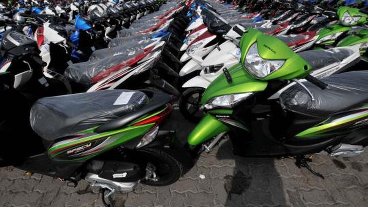 Pengiriman sepeda motor di Pelabuhan Tanjung Priok
