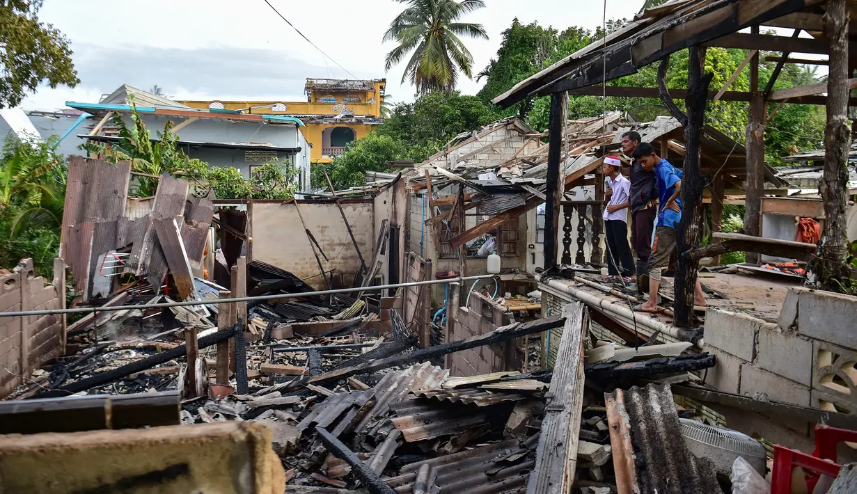 Bangkok Post mengutip Kementerian Dalam Negeri yang melaporkan bahwa sebanyak 200 rumah rusak akibat ledakan di kota perbatasan yang berbatasan dengan Malaysia itu. Media lain mengatakan bahwa hingga 500 rumah mungkin rusak. (Madare TOHLALA / AFP)