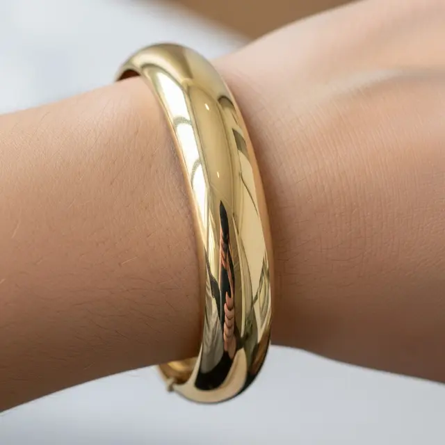 Model Gelang Emas yang Bikin Tangan Terlihat Lebih Slim