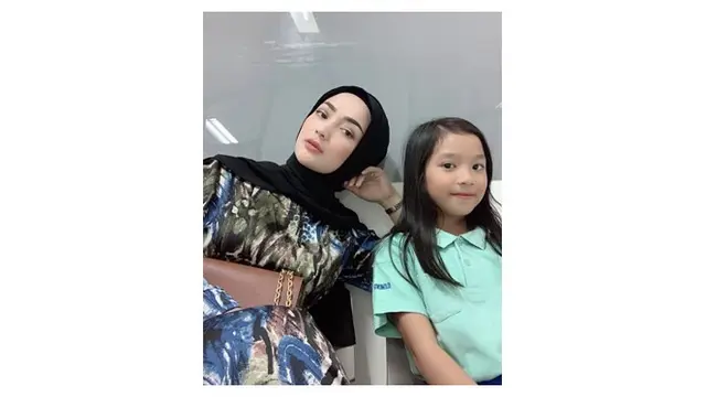 7 Potret Aqila Ramadhani, Anak Tiri Zaskia Gotik yang Cantik