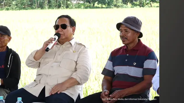 Presiden Prabowo Subianto saat menghadiri panen raya di Majalengka, Jawa Barat.