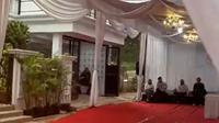 Momen pengajian 40 hari wafatnya Mpok Alpa di rumah baru. [IG: @jie.langit]
