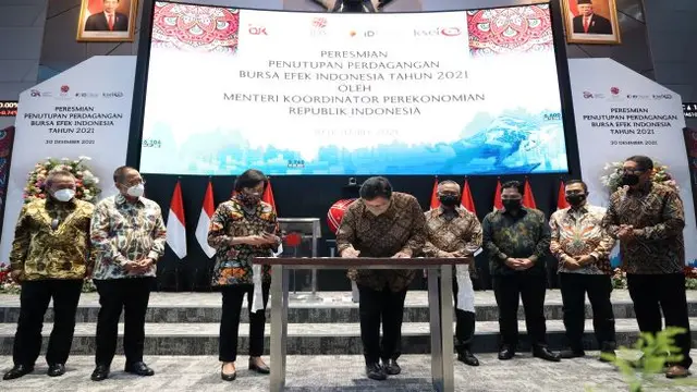 Peresmian penutupan perdagangan BEI Tahun 2021 oleh Menko Perekonomian RI Airlangga Hartarto, Kamis, (30/12/2021). (Foto: BEI)