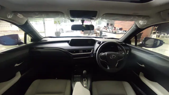 Mobil Listrik Pertama Lexus UX 300e (Arief A/Liputan6.com)