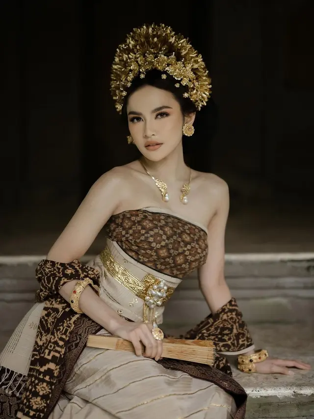 7 Potret Prewedding Rizky Febian dan Mahalini Pakai Busana Adat Bali, Menawan