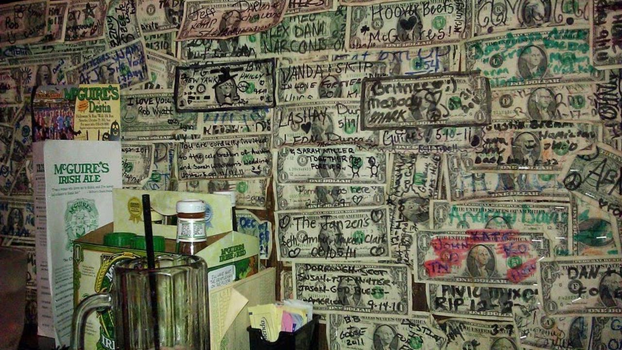 Menakjubkan! Pub Ini Menghiasi Ruangan dengan Satu Juta Dolar 